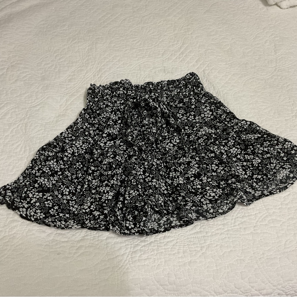 Vanilla Star Black and White Floral Skater Skirt